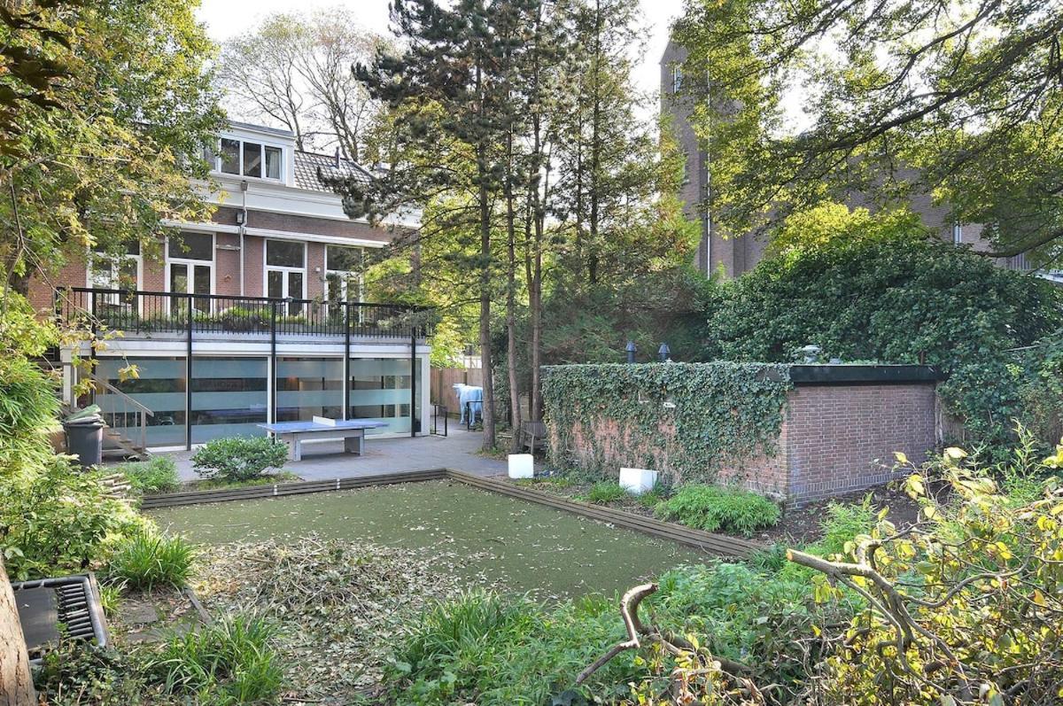Frans - Free Parking Villa The Hague
